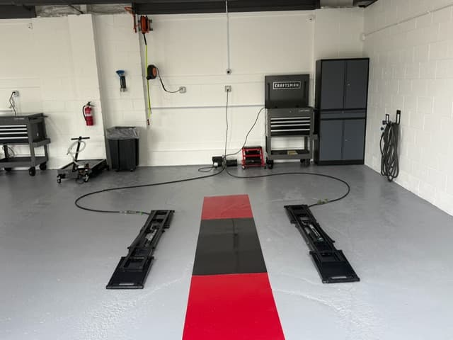 Coopers DIY Garage bay interior