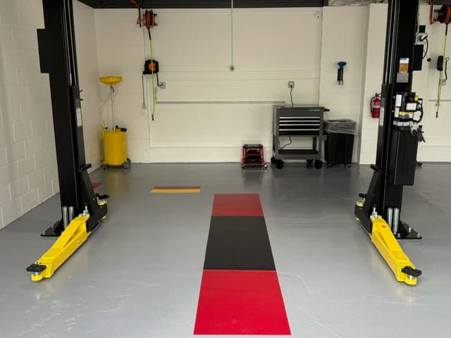 Coopers DIY Garage bay interior